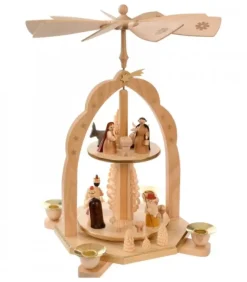 Pyramide Avec Scene De Crèche De Noël Complete