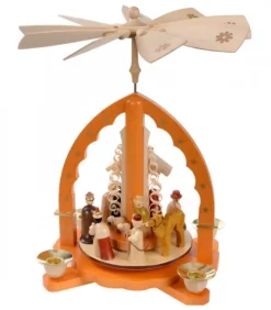 Pyramide De Noël Allemande Avec Une Arche Couleur Ocre